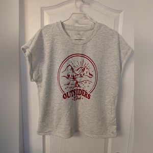 Sleeveless sweatshirt